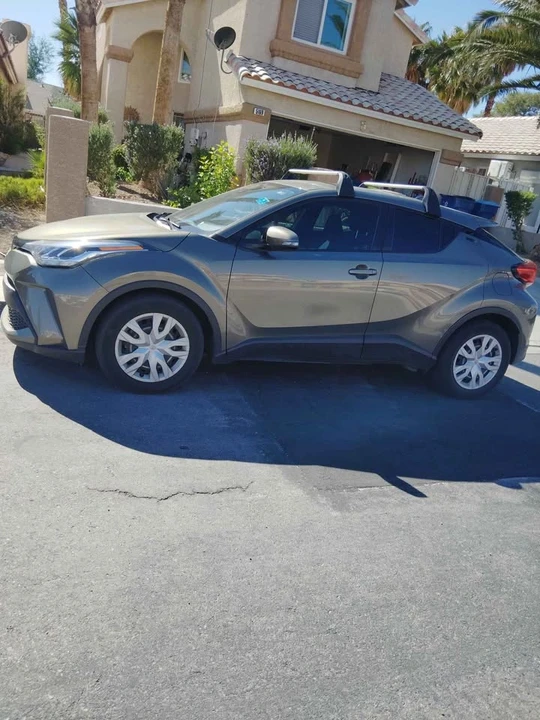 2022 Toyota C-HR - Image 3 of 5
