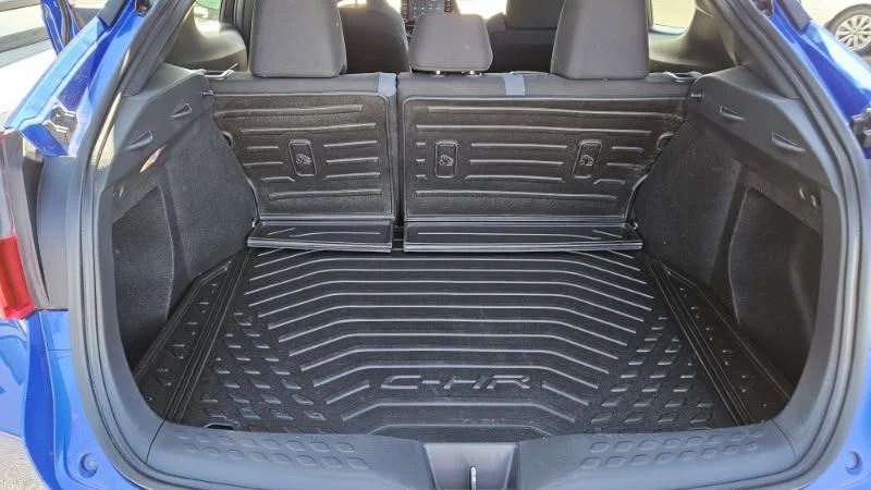 2022 Toyota C-HR - Image 7 of 18