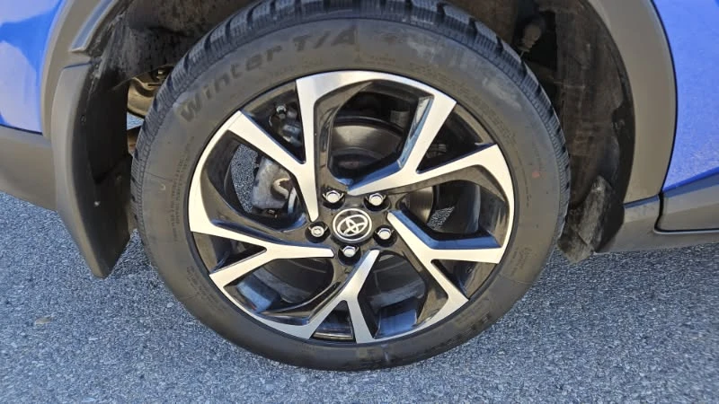 2022 Toyota C-HR - Image 4 of 18