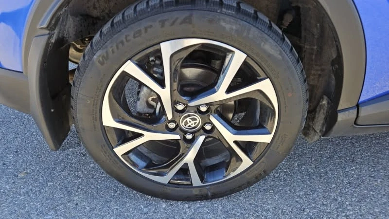2022 Toyota C-HR - Image 4 of 18