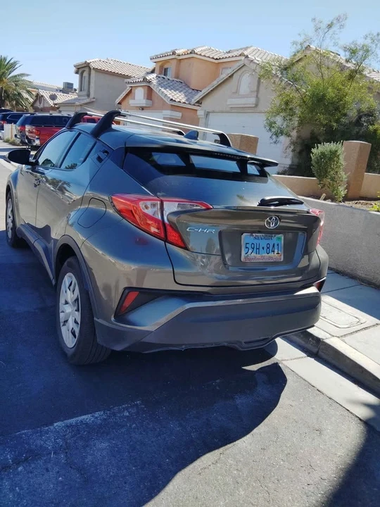 2022 Toyota C-HR - Image 2 of 5
