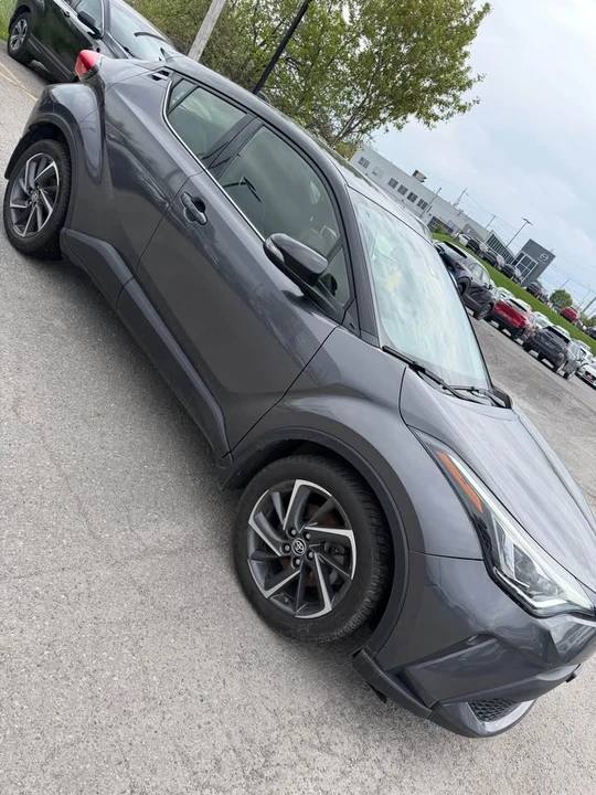 2022 Toyota C-HR - Image 2 of 6