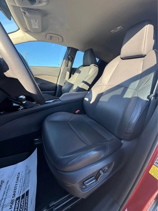 2022 Toyota C-HR - Image 9 of 16