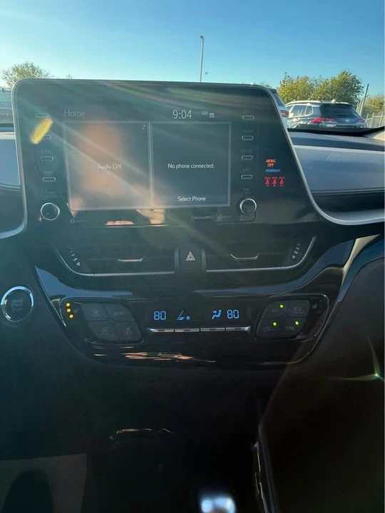2022 Toyota C-HR - Image 14 of 16