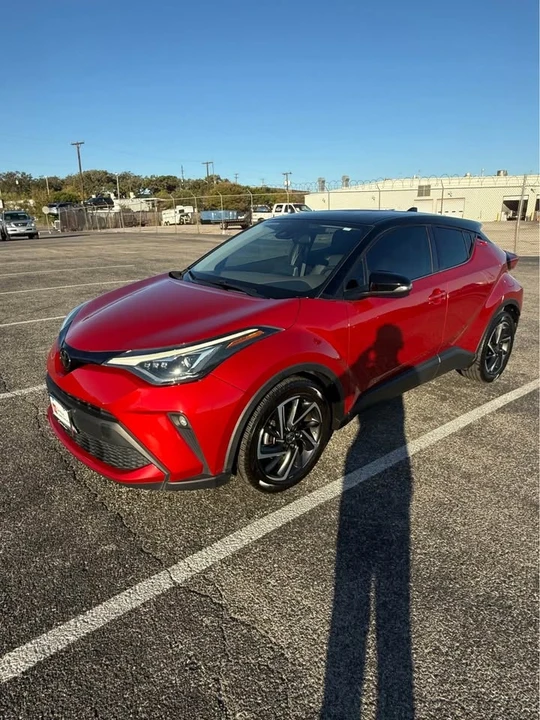 2022 Toyota C-HR - Image 2 of 16