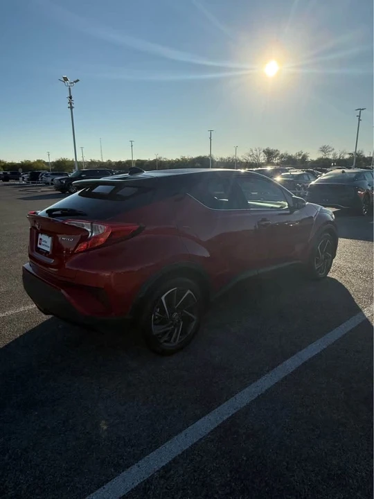 2022 Toyota C-HR - Image 6 of 16