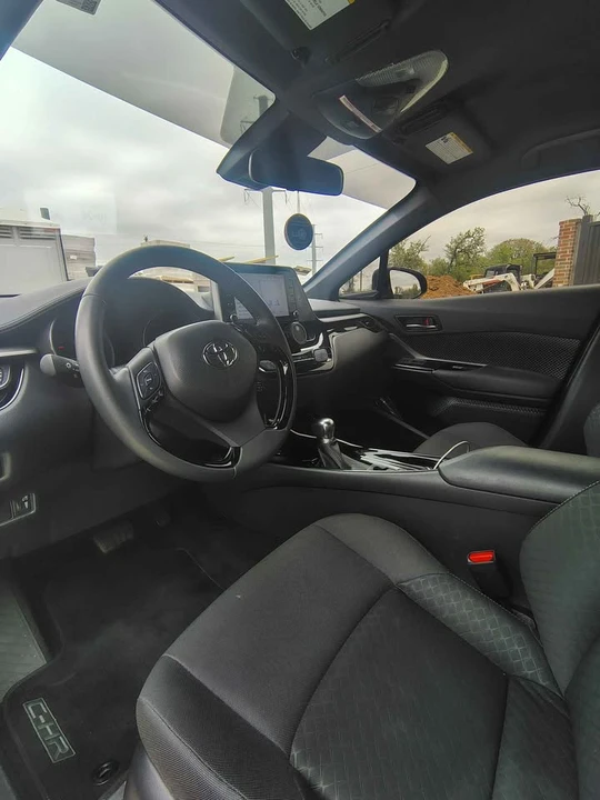 2022 Toyota C-HR - Image 5 of 8