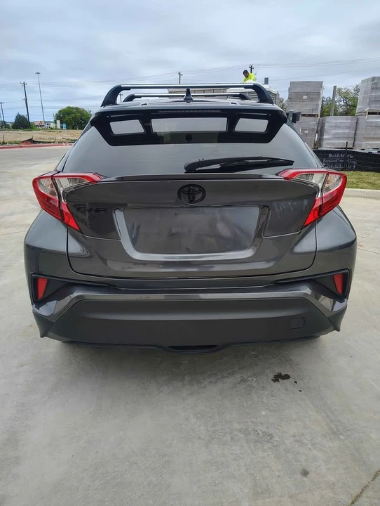 2022 Toyota C-HR - Image 4 of 8