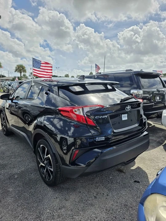 2022 Toyota C-HR - Image 4 of 8