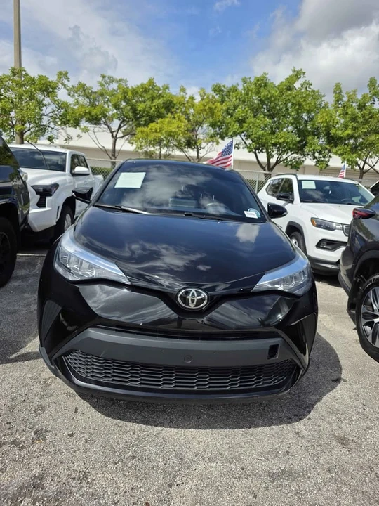 2022 Toyota C-HR - Image 2 of 8