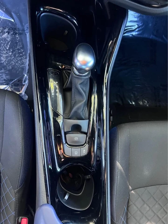 2022 Toyota C-HR - Image 10 of 11