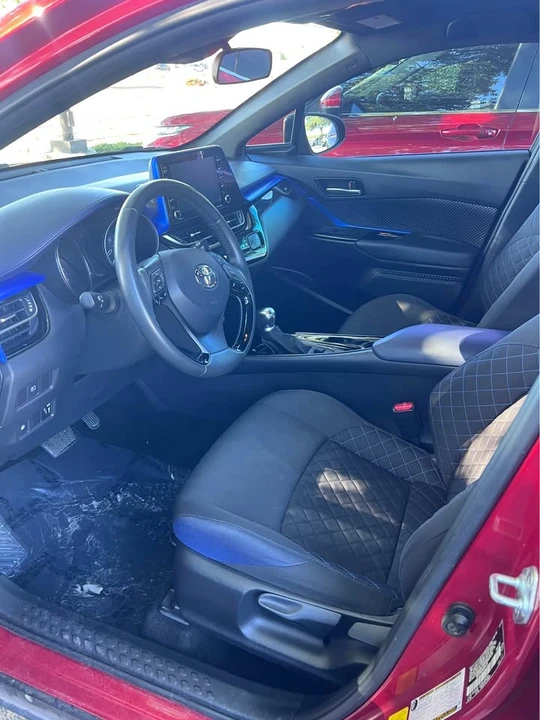 2022 Toyota C-HR - Image 6 of 11