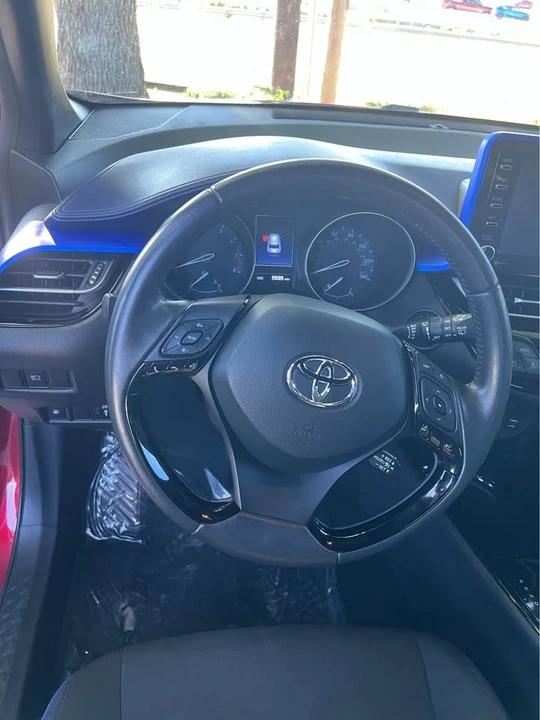 2022 Toyota C-HR - Image 9 of 11