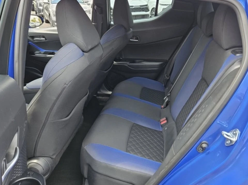 2022 Toyota C-HR - Image 8 of 12