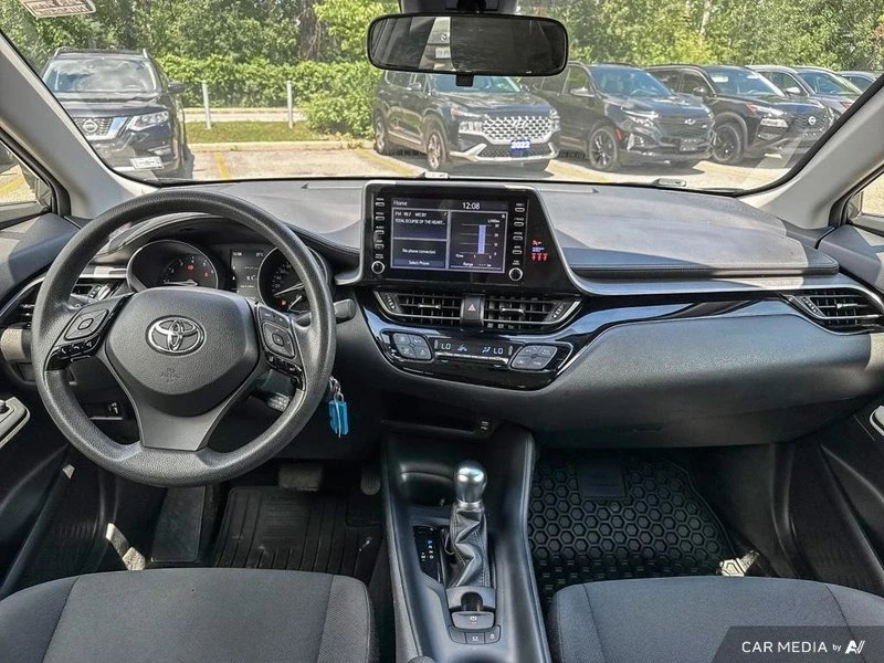 2022 Toyota C-HR - Image 10 of 20