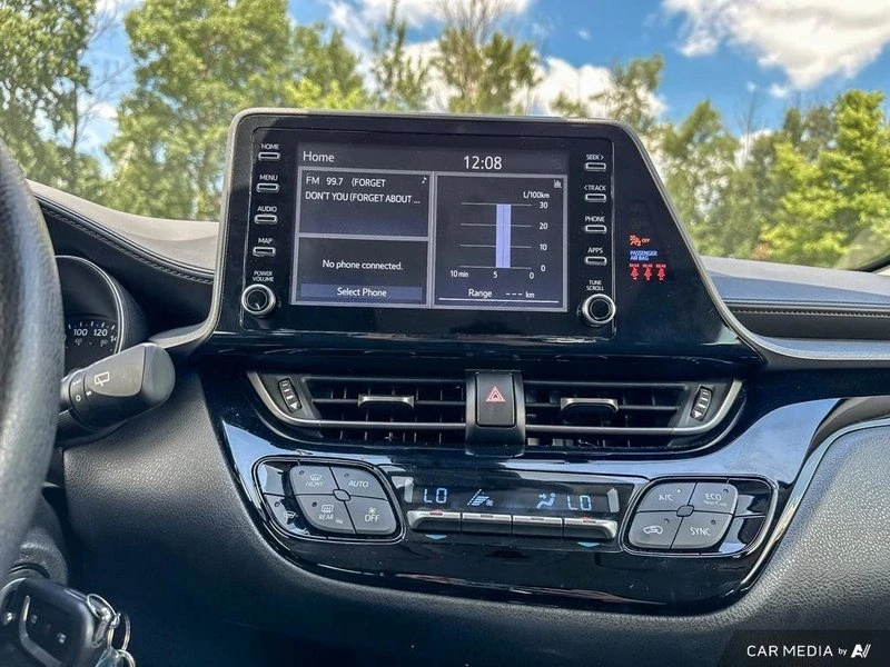 2022 Toyota C-HR - Image 14 of 20
