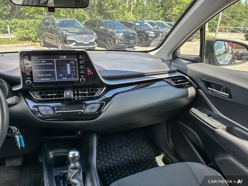 2022 Toyota C-HR - Image 11 of 20