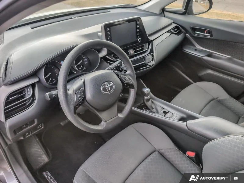 2022 Toyota C-HR - Image 9 of 20
