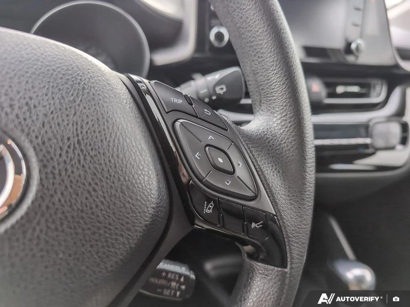 2022 Toyota C-HR - Image 12 of 20