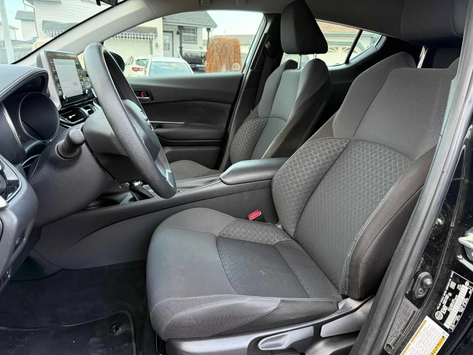 2022 Toyota C-HR - Image 10 of 11