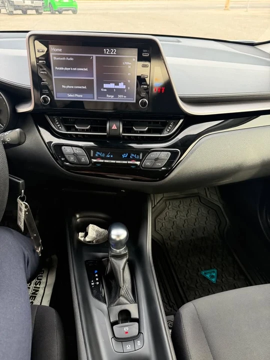 2022 Toyota C-HR - Image 5 of 5