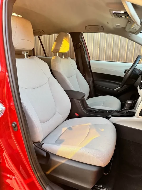 2022 Toyota Corolla Cross - Image 8 of 17