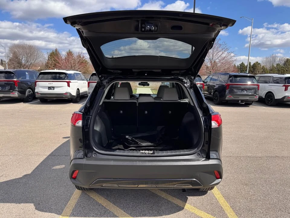 2022 Toyota Corolla Cross - Image 9 of 20
