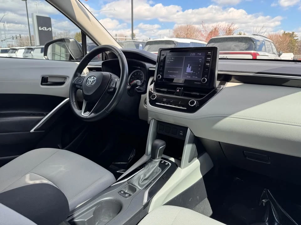 2022 Toyota Corolla Cross - Image 18 of 20