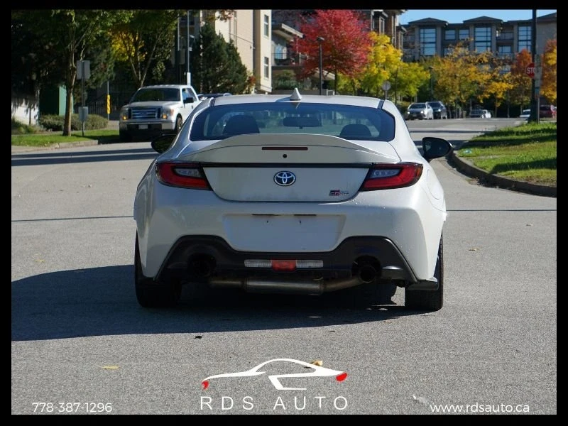 2022 Toyota GR86 2nd Gen - Image 6 of 19