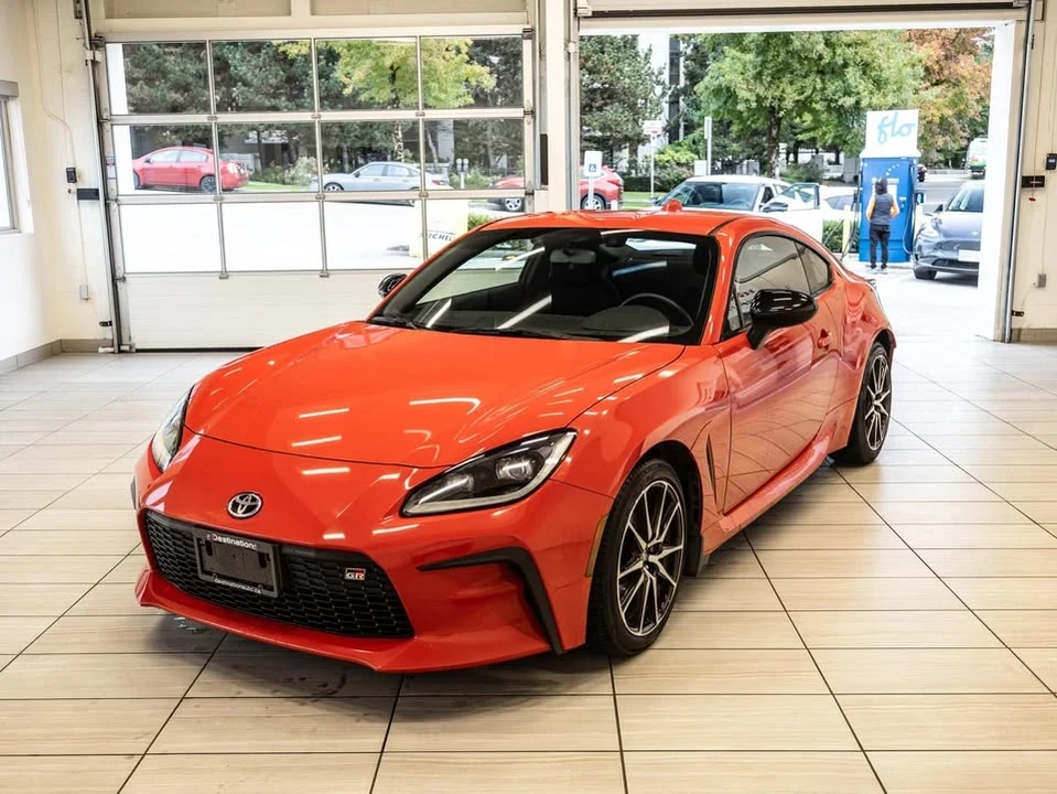 2022 Toyota GR86 2nd Gen - Image 2 of 14