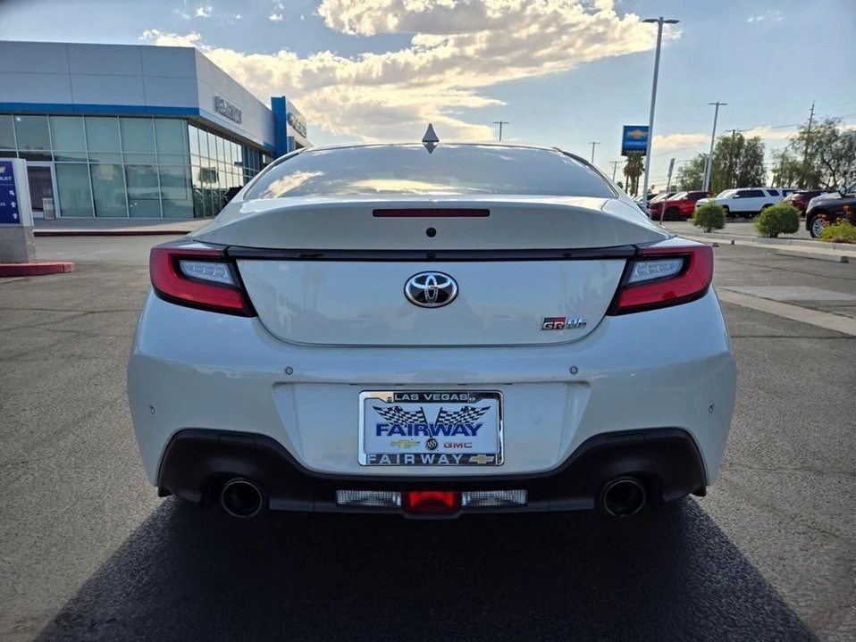 2022 Toyota GR86 2nd Gen - Image 5 of 20