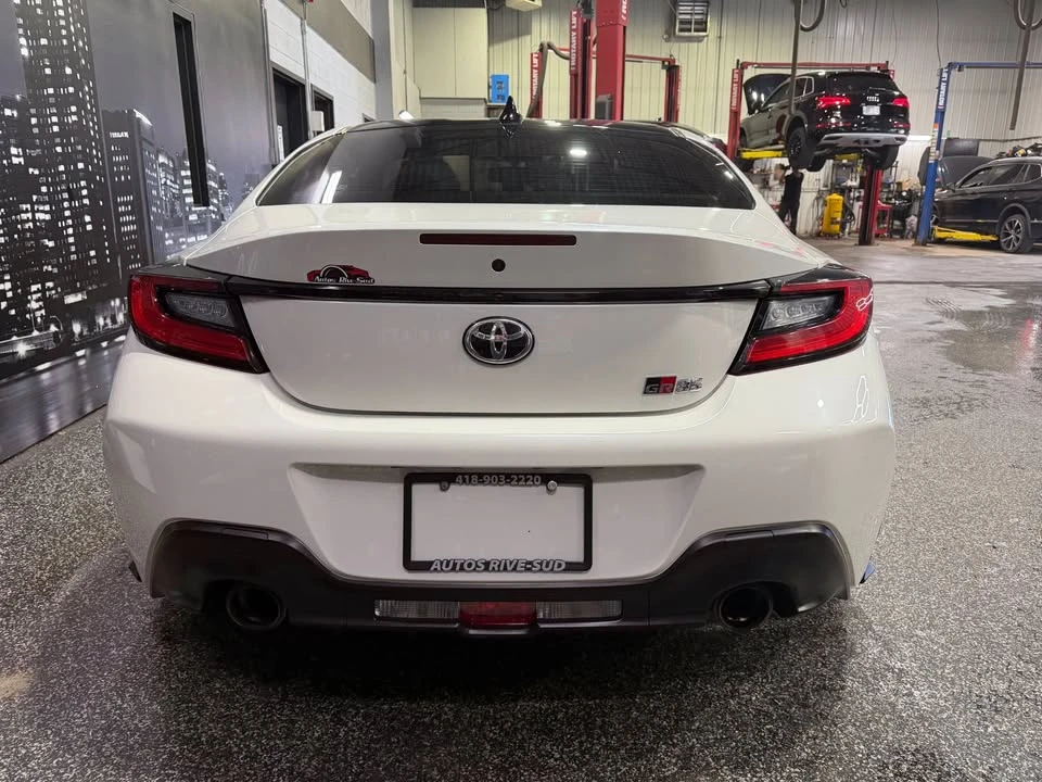 2022 Toyota GR86 2nd Gen - Image 5 of 16