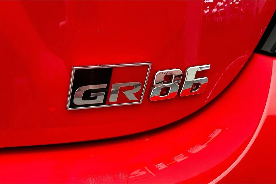 2022 Toyota GR86 2nd Gen - Image 14 of 16