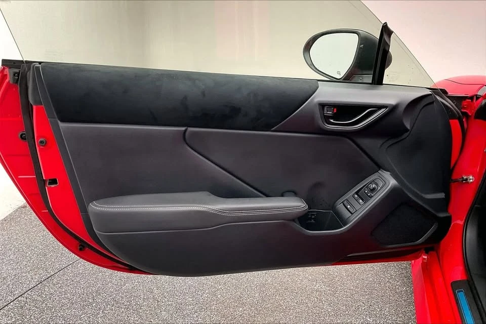 2022 Toyota GR86 2nd Gen - Image 6 of 16