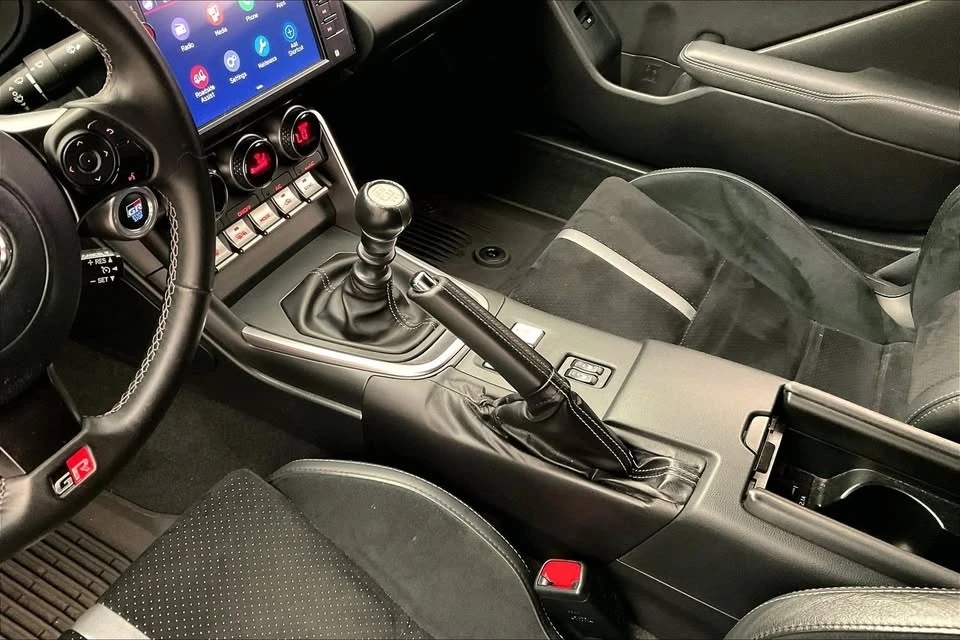 2022 Toyota GR86 2nd Gen - Image 10 of 16