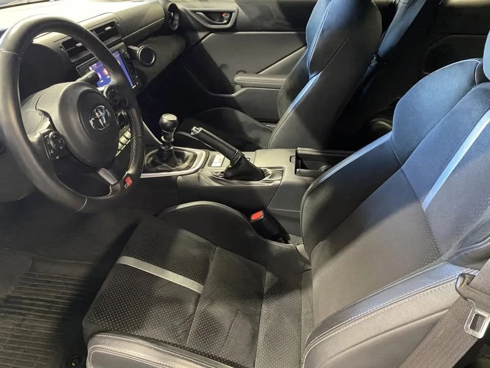 2022 Toyota GR86 2nd Gen - Image 10 of 19