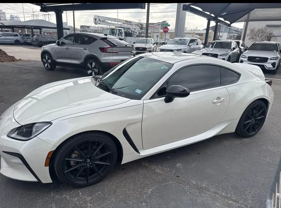 2022 Toyota GR86 2nd Gen - Image 2 of 5