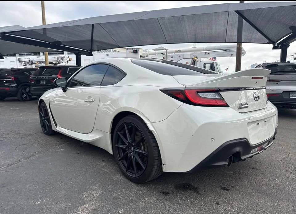 2022 Toyota GR86 2nd Gen - Image 3 of 5