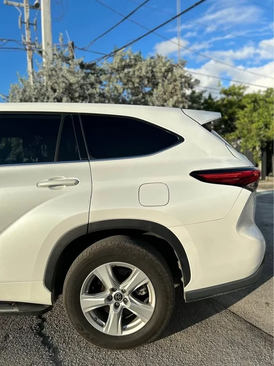 2022 Toyota Highlander - Image 14 of 14