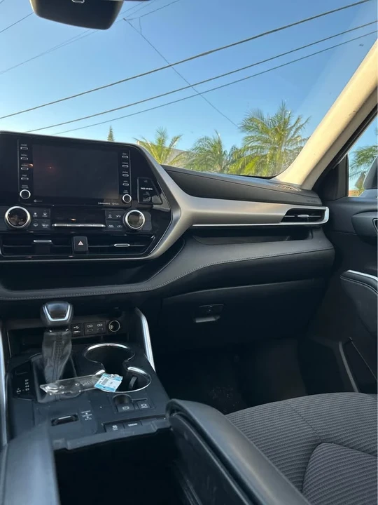 2022 Toyota Highlander - Image 8 of 14