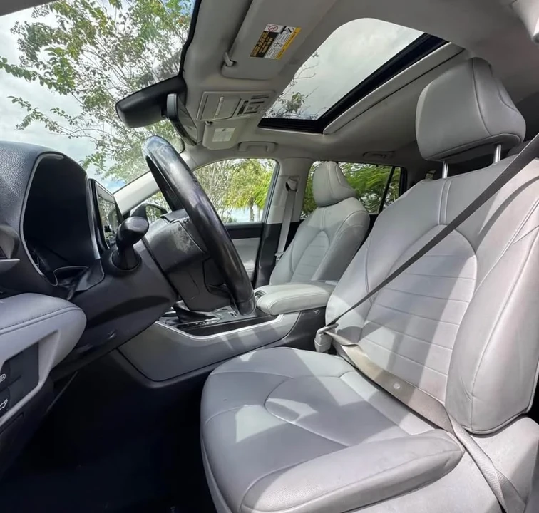 2022 Toyota Highlander - Image 9 of 10