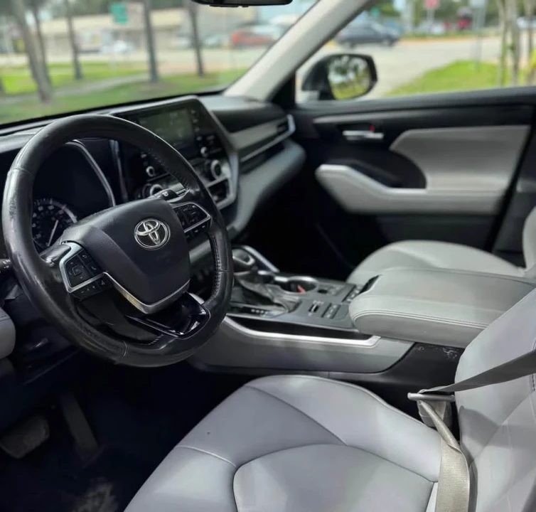2022 Toyota Highlander - Image 10 of 10