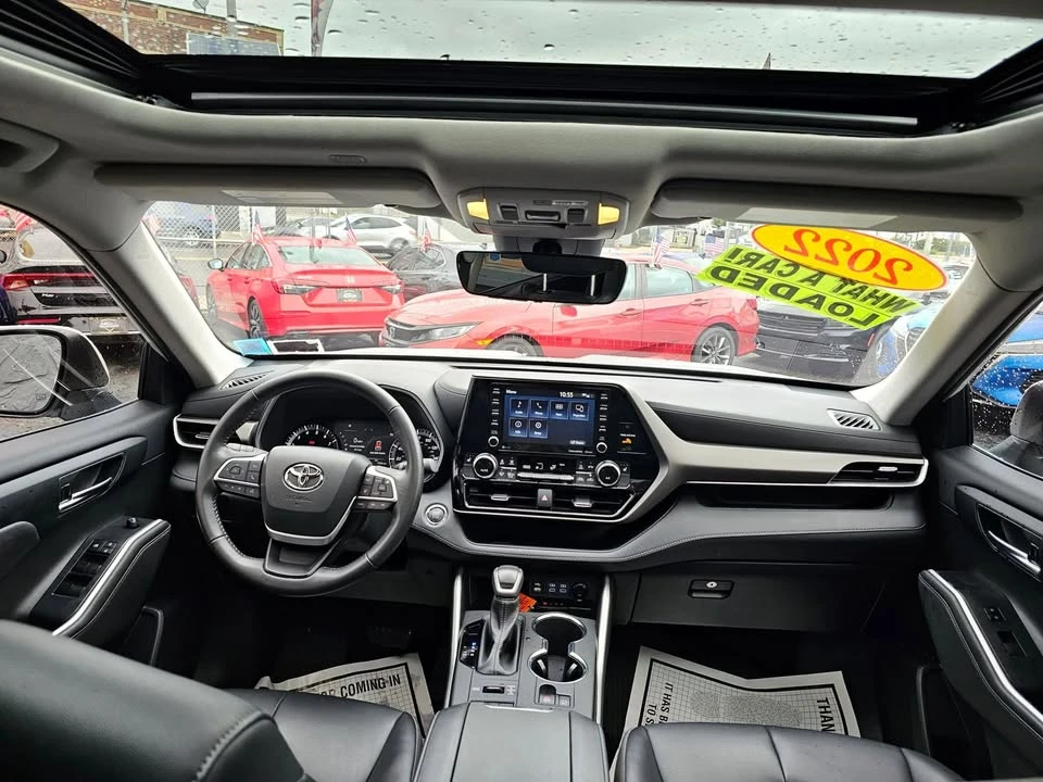 2022 Toyota Highlander - Image 4 of 20