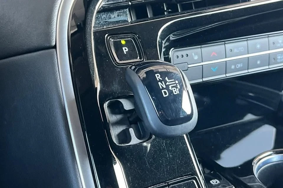 2022 Toyota Mirai - Image 14 of 15