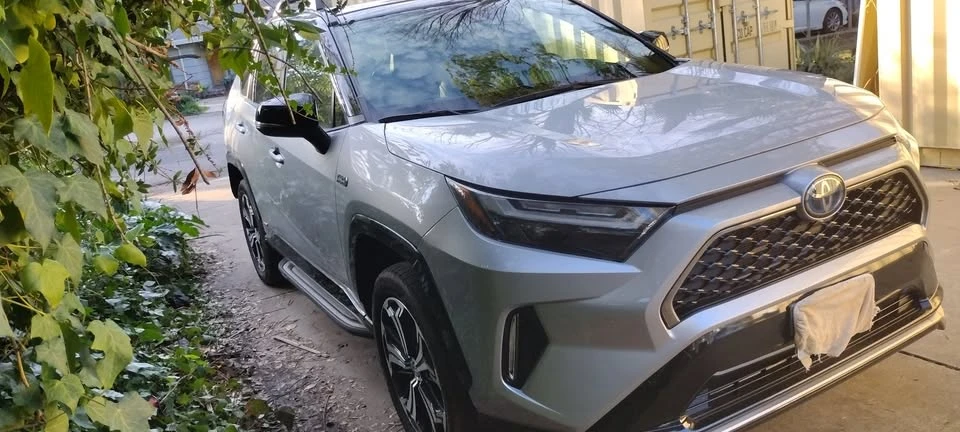 2022 Toyota RAV4 5th Gen - Image 2 of 19