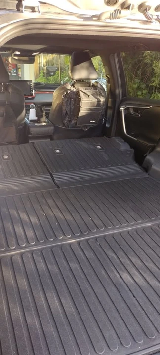 2022 Toyota RAV4 5th Gen - Image 17 of 19
