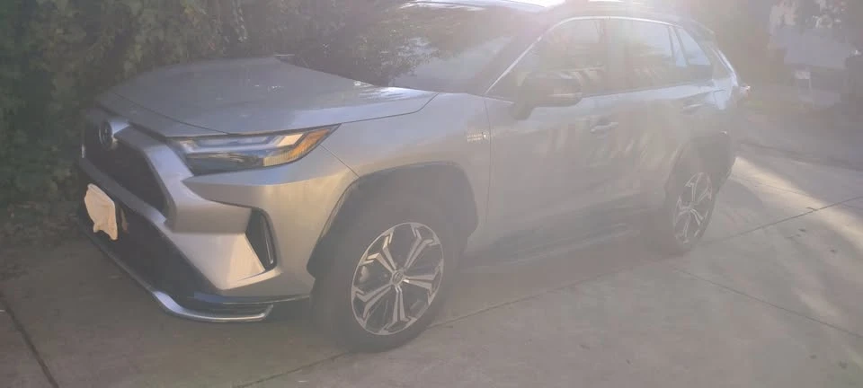 2022 Toyota RAV4 5th Gen - Image 3 of 19