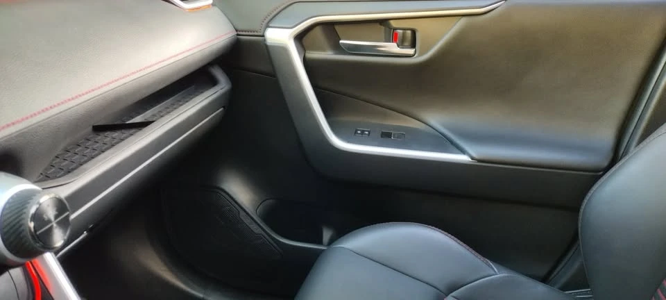 2022 Toyota RAV4 5th Gen - Image 14 of 19