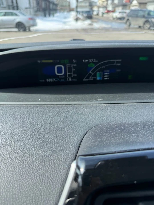 2022 Toyota Prius 5th Gen - Image 16 of 18