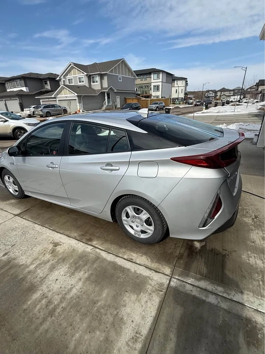 2022 Toyota Prius 5th Gen - Image 5 of 18